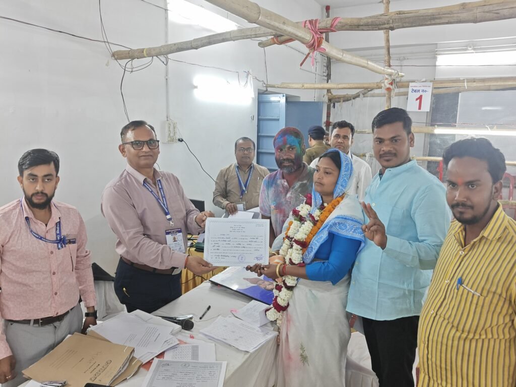 वार्ड संख्या 43 से शाहजहां खातून हुई विजय…