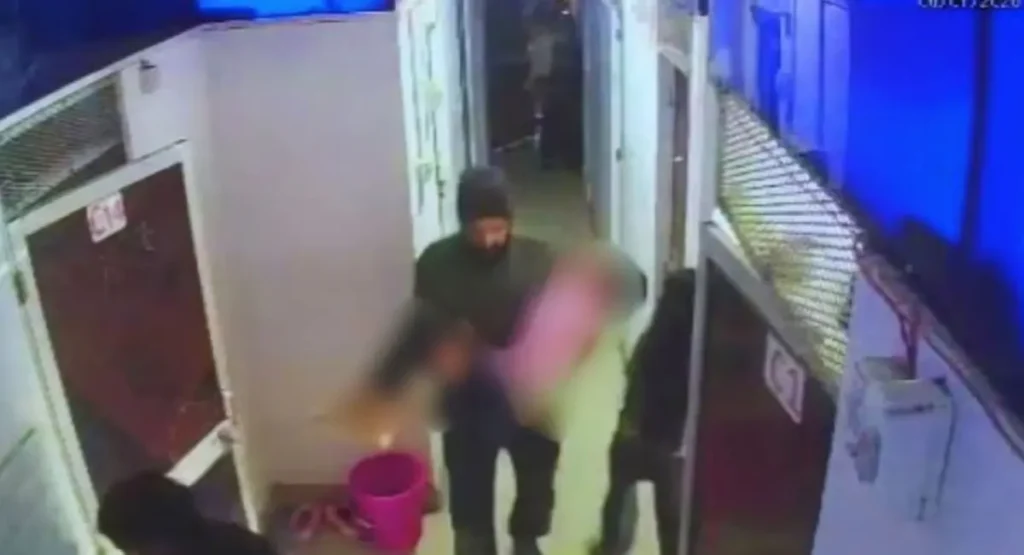 पटना में नीट छात्रा से रेप-मौत मामला : हॉस्टल का पहला CCTV फुटेज आया सामने.. गोद में उठाकर ले जाता दिखा शख्स…