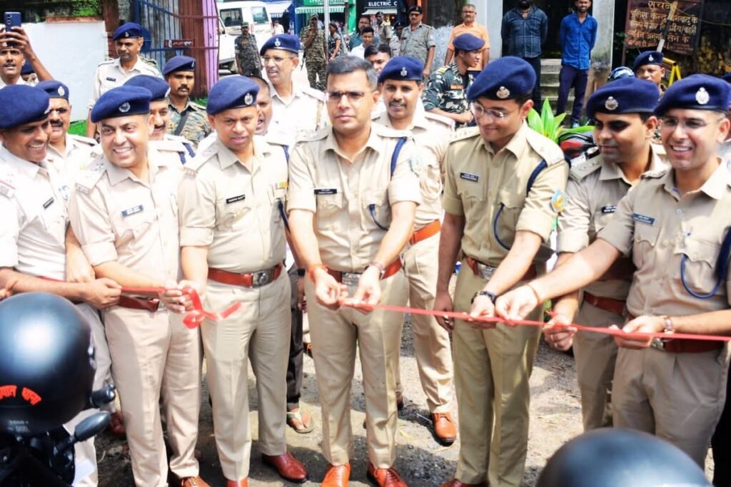 धनबाद पुलिस को मिले 40 चार पहिया और 45 दोपहिया वाहन, पेट्रोलिंग होगी और मजबूत…