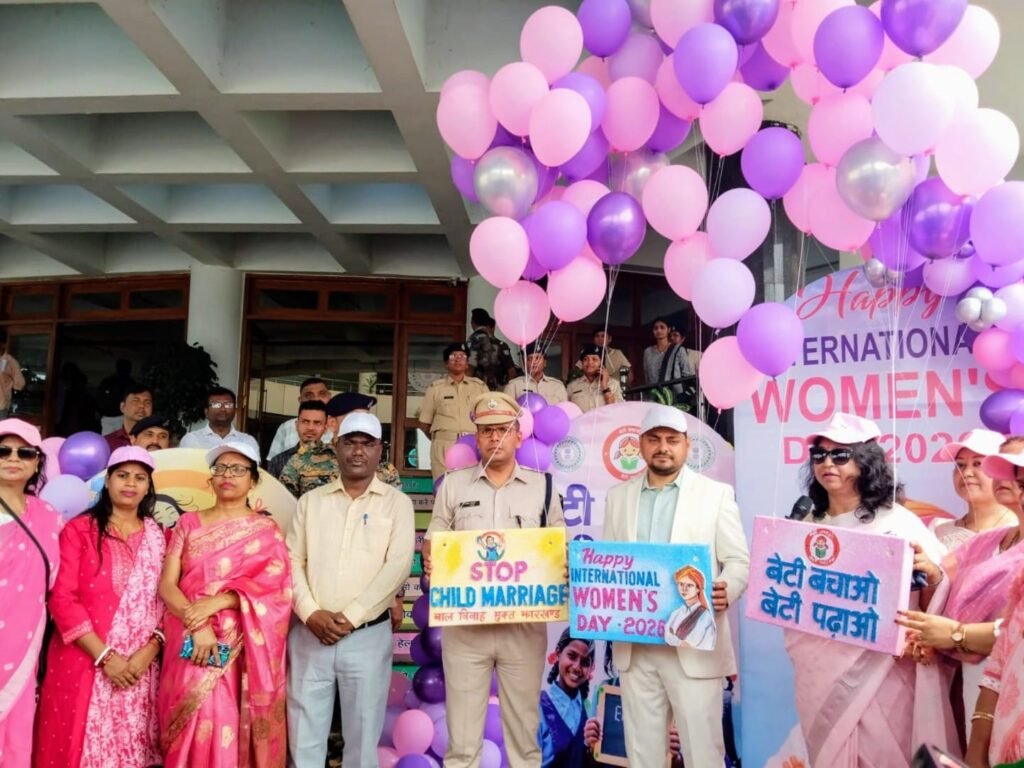 स्कूटी रैली निकालकर महिलाओं ने दिया नारी शक्ति का संदेश…