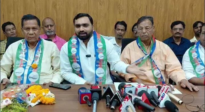 धनबाद परिसदन में लोजपा (आर) की प्रेस वार्ता, लेबर सेल के विस्तार पर बनी सहमति…