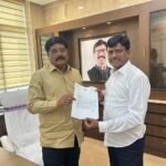 बाघमारा विधायक ने पीएचईडी मंत्री को सौंपा ज्ञापन…