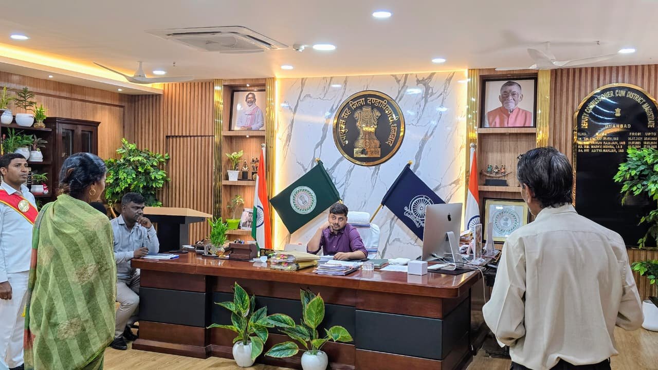 उपायुक्त ने सुनी आम नागरिकों की शिकायतें…