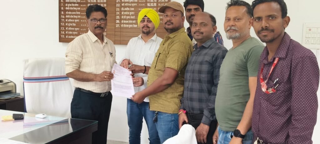 पत्रकारों के विभिन्न मांगों से संबंधित मुख्यमंत्री के नाम सौंपा गया पत्र…