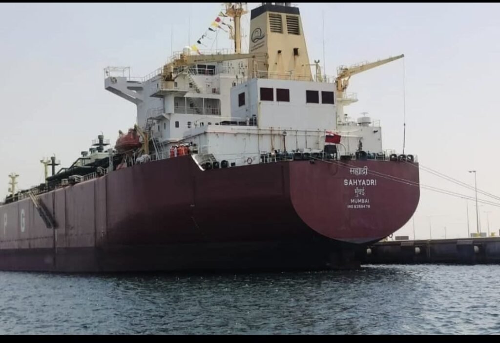 GOOD NEWS:ईरान से भारत पहुंचे 4,000 मीट्रिक टन एलपीजी से लदे शिवालिक शिप…