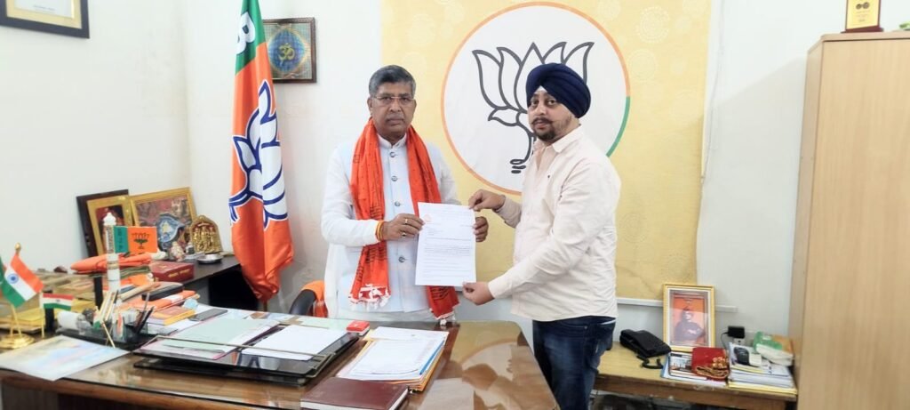 राज्यसभा और विधानसभा में उठे पत्रकारों की सुरक्षा व सम्मान का मुद्दाप्रीतम भाटिया ने राज्यसभा सांसद सह प्रदेश अध्यक्ष आदित्य साहू को सौंपा ज्ञापन…