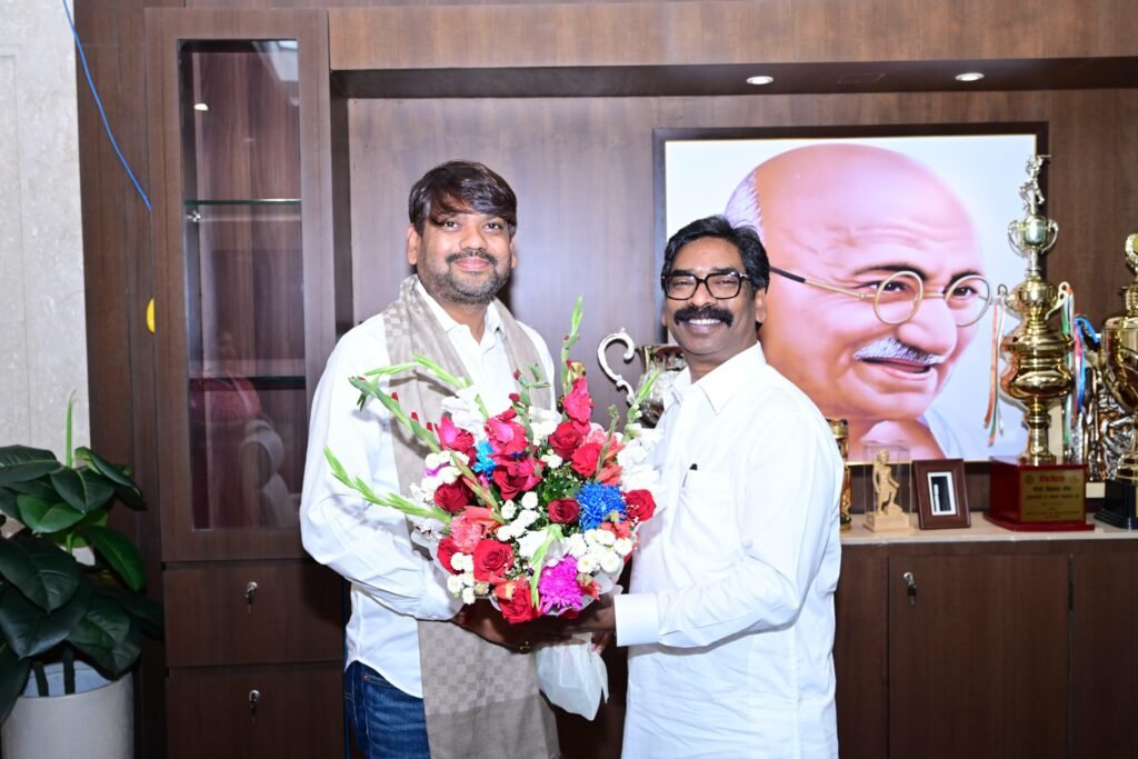 धनबाद के विकास को लेकर मेयर संजीव सिंह की मुख्यमंत्री से मुलाकात, मिला सहयोग का भरोसा…