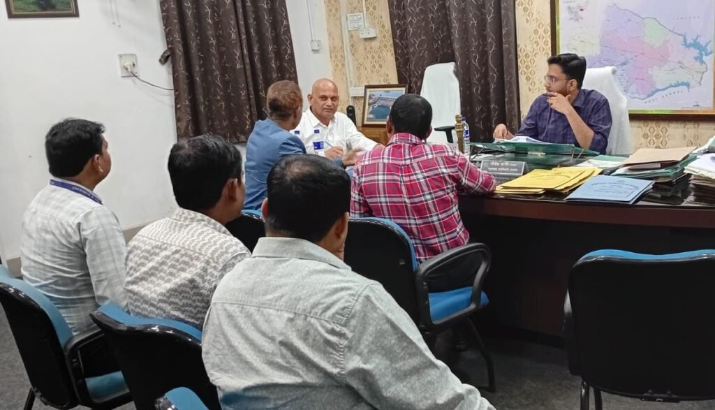 अनुमंडल दंडाधिकारी ने की स्टार मार्क शिकायतों की समीक्षा…