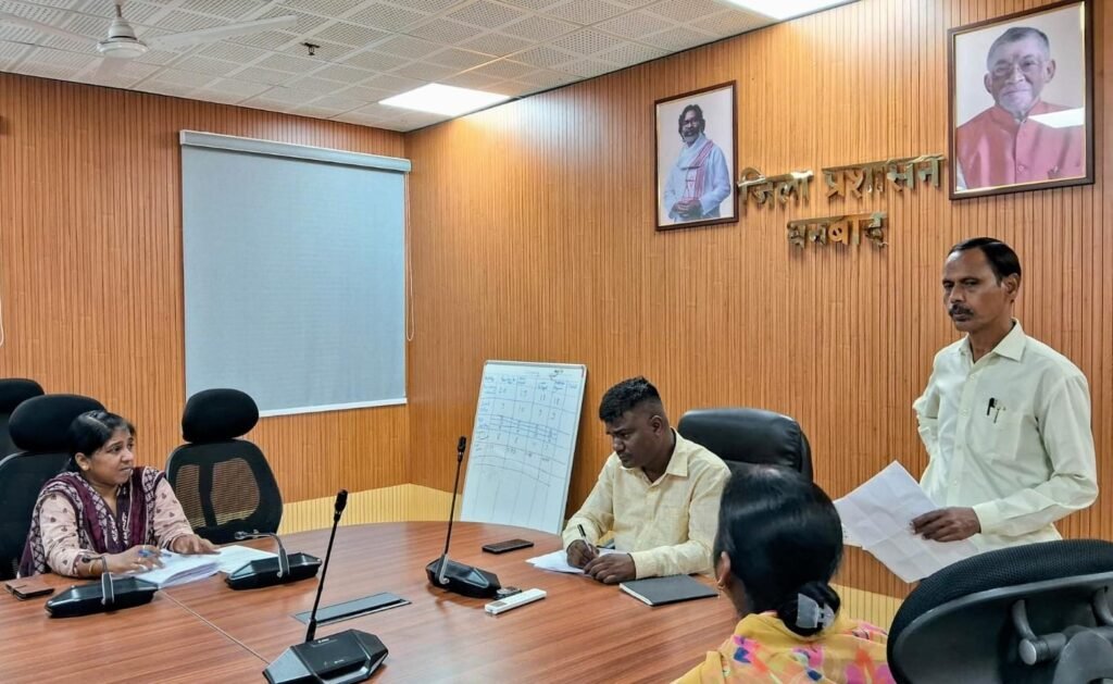 जनता दरबार में सुनी गई आमजनों की समस्या…