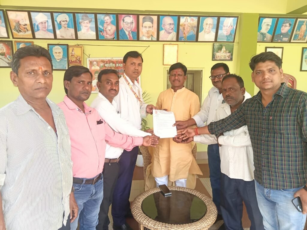 पत्रकारों की सुरक्षा व कल्याण से जुड़ी मांगों को लेकर मुख्यमंत्री के नाम विधायक को सौंपा ज्ञापन…