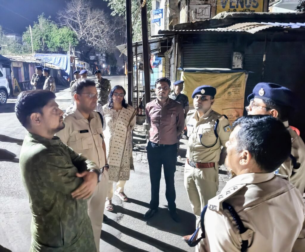 उपायुक्त व एसएसपी ने किया भिखराजपुर का दौरा…