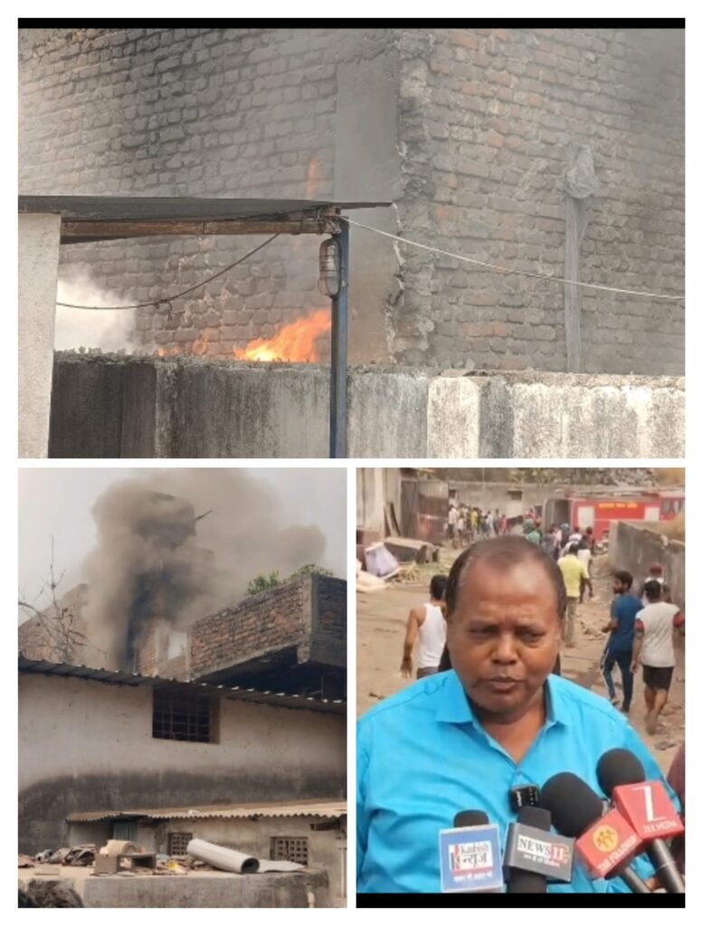 झरिया के बस्ताकोला प्लाईवुड गोदाम में सिलेंडर ब्लास्ट से लगी भीषण आग…