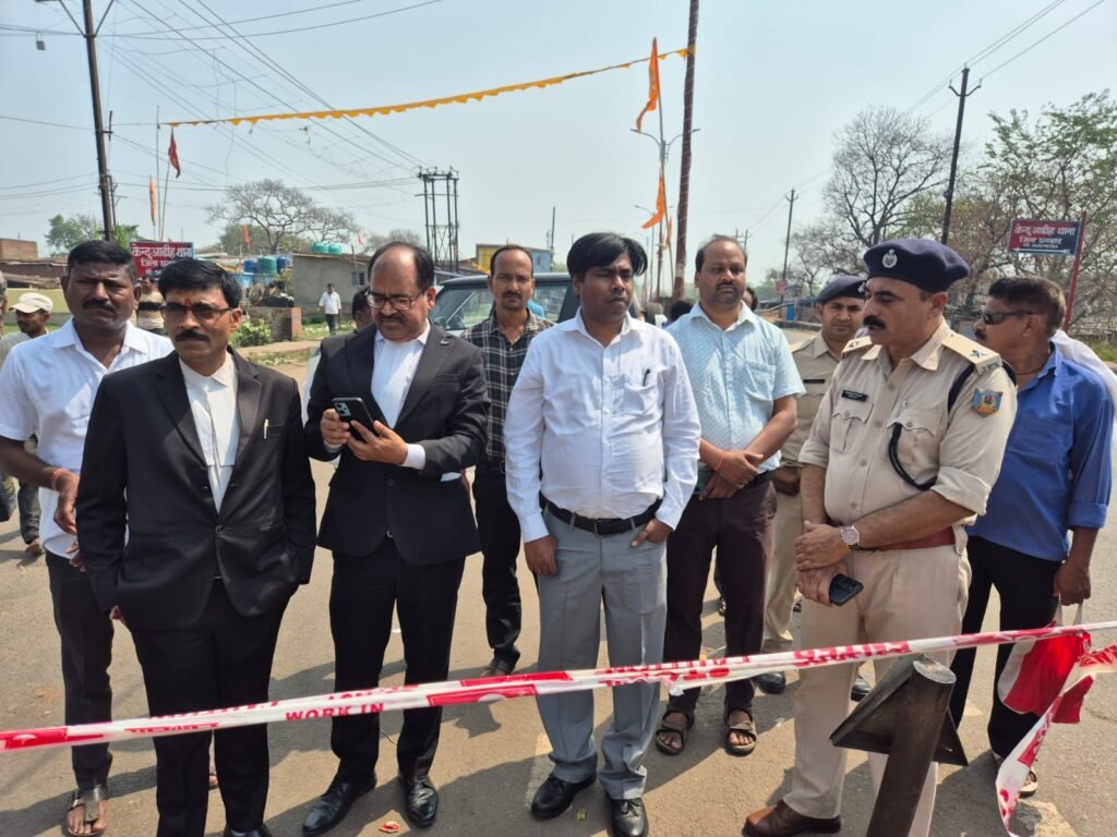 न्याय रथ पहुंची केदुआडीह भूधंसान क्षेत्र प्रभावितों के पुनर्स्थापना व विधिक सहायता का दिया आश्वासन…