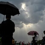 उत्तर भारत में बदला मौसम का मिज़ाज, बारिश और तेज हवाओं से मिली गर्मी से राहत…