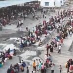 सूरत स्टेशन पर बवाल: भीड़ बेकाबू, लाठीचार्ज—मिडिल ईस्ट तनाव और LPG संकट का असर….