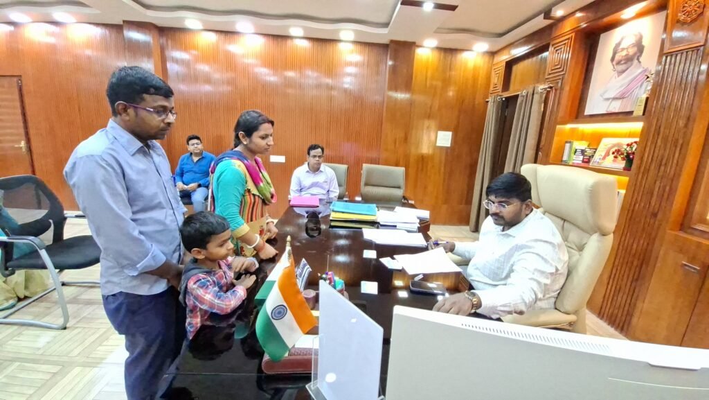 जामताड़ा उपायुक्त का एक्शन: जनता दरबार में त्वरित समाधान, गैस एजेंसी पर औचक निरीक्षण…