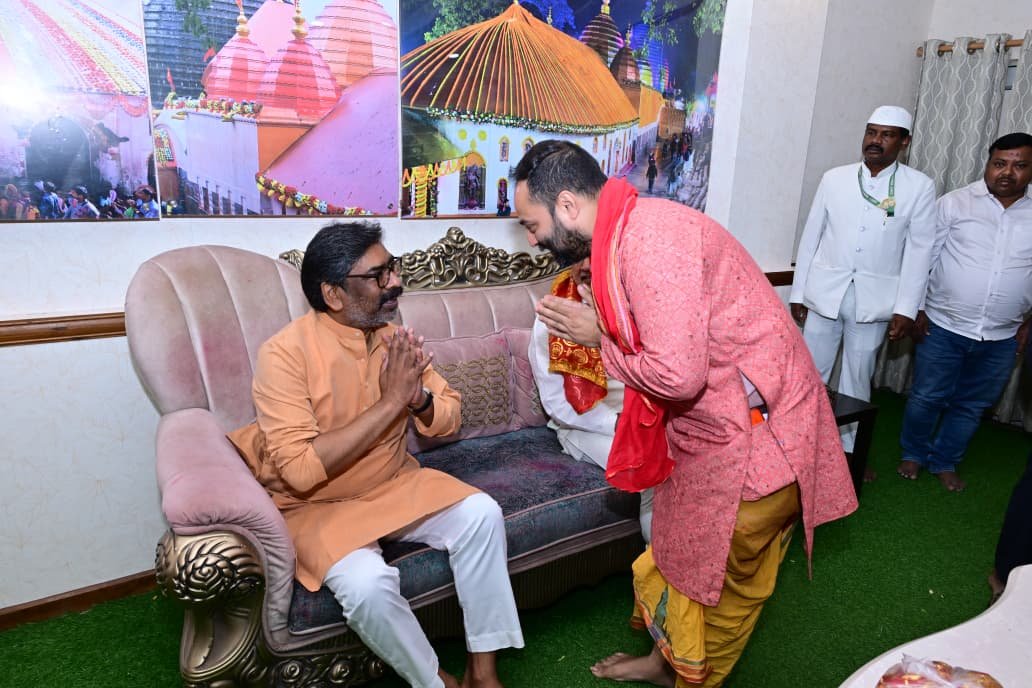 माँ कामाख्या के दरबार में सीएम हेमंत सोरेन, मांगी यह दुआ…