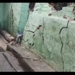 दर्जनों घरों में पड़ी दरार, दहशत में लोग, घर खाली करने को मजबूर….