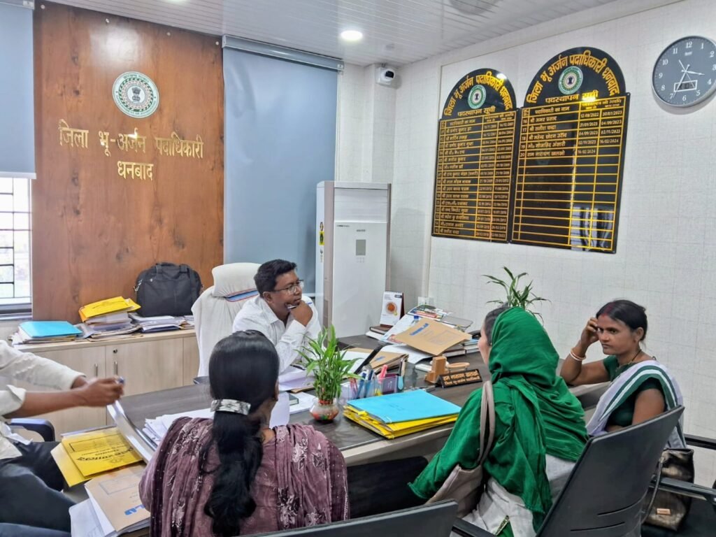 जनता दरबार में सुनी गई आमजनों की समस्या…