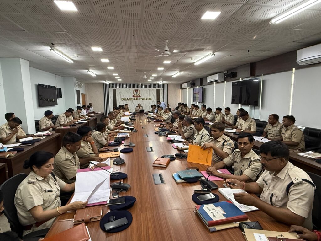 अपराध नियंत्रण में धनबाद पुलिस की बड़ी उपलब्धि…