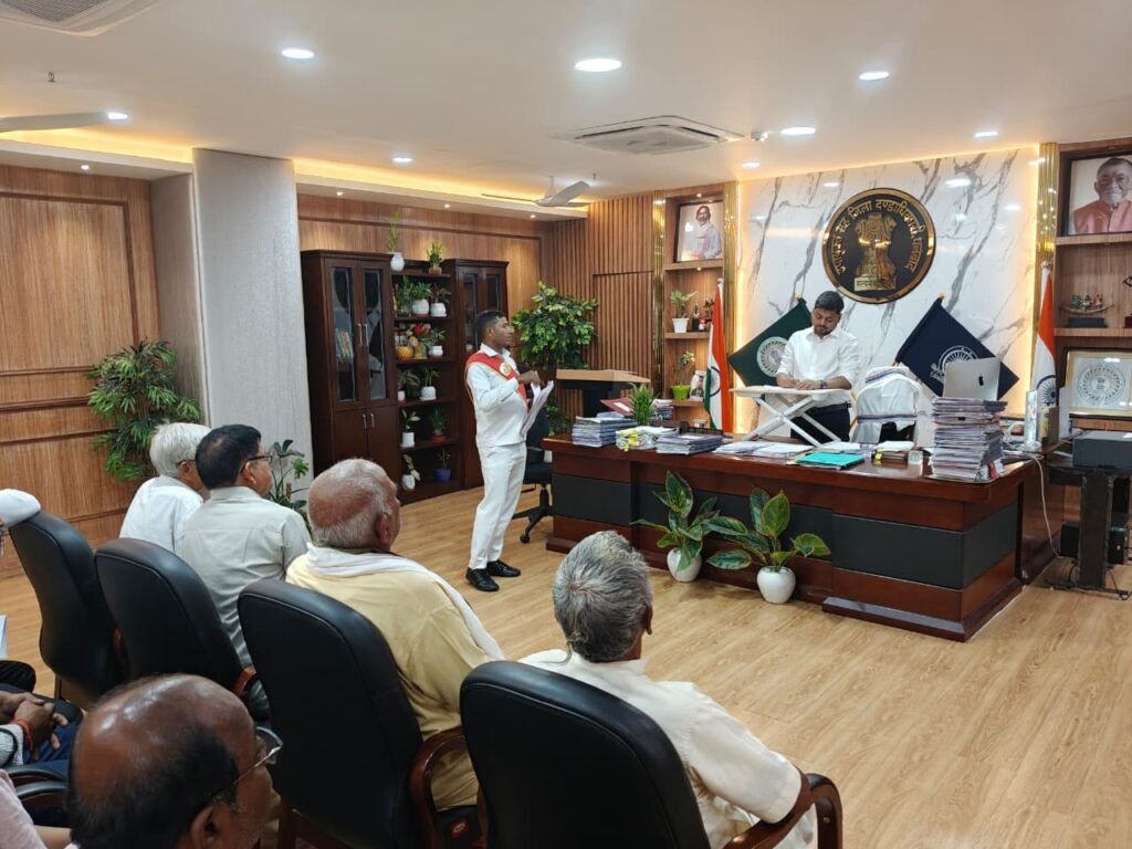 जनता दरबार में आमजनों की समस्याओं से अवगत हुए उपायुक्त, समस्याओं के निष्पादन हेतु अधिकारियों को दिए निर्देश…