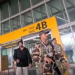 BREAKING_NEWS धनबाद पुलिस की बड़ी कार्रवाई:दुबई भागने से पहले प्रिंस खान गैंग का ‘मेजर’ गिरफ्तार, कोलकाता एयरपोर्ट पर दबोचा गया…