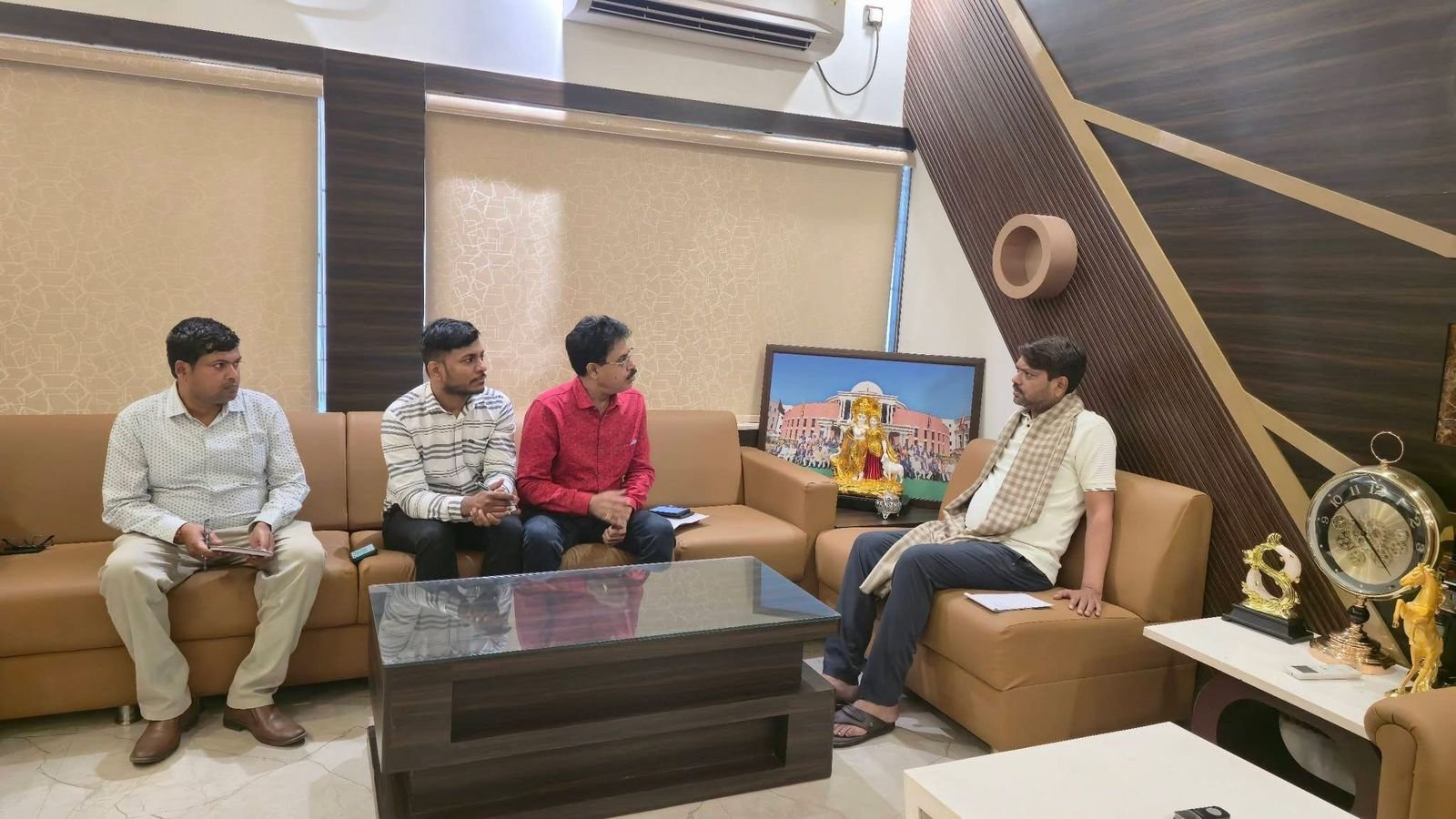 भीषण गर्मी में बिजली संकट पर सख्त हुईं झरिया विधायक रागिनी सिंह, अधिकारियों से की उच्चस्तरीय वार्ता…