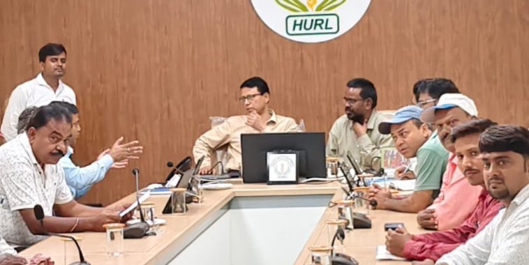 सिंदरी में पेयजल संकट पर तीसरे दिन वार्ता सफल, हर्ल प्रबंधन ने एक माह में पाइपलाइन कार्य शुरू करने का दिया आश्वासन…