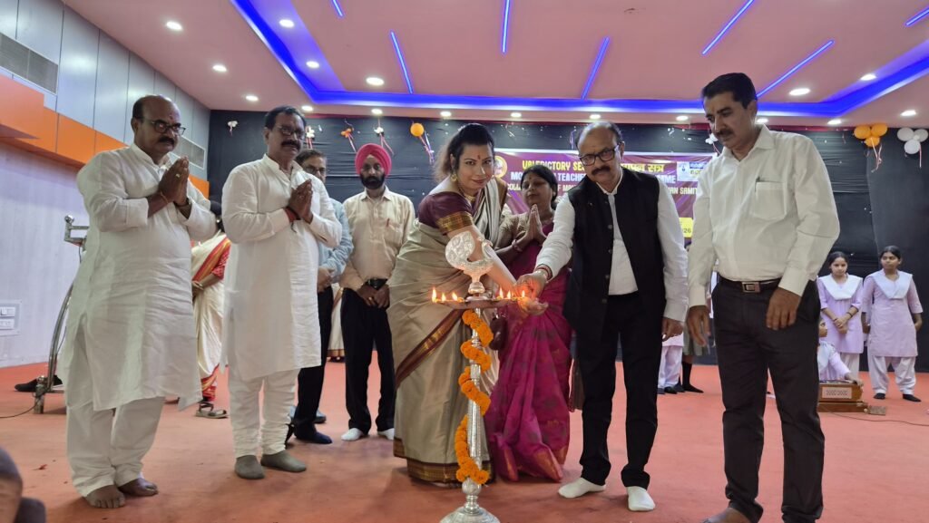 मोंटेसरी टीचर्स ट्रेनिंग का भव्य समापन समारोह संपन्न, 50 शिक्षकों को प्रदान किए गए प्रमाण-पत्र…