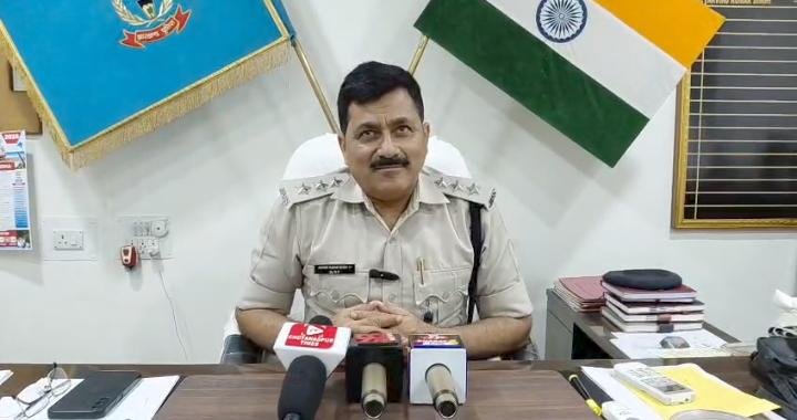 धनबाद में ‘ड्रिंक एंड ड्राइव’ पर सख्ती: पार्टी जिलाध्यक्ष की गाड़ी पकड़ी गई, नियम सबके लिए बराबर…