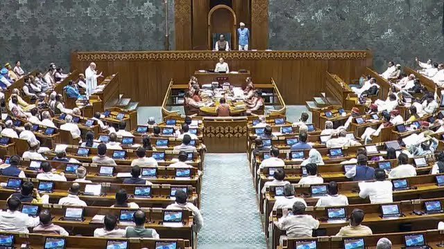 महिला आरक्षण कानून लागू, लेकिन असर 2029 के बाद: संसद में परिसीमन पर बड़ी बहस…