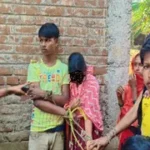 आपत्तिजनक स्थिति में युवक–महिला पकड़े गए, ग्रामीणों ने बांधकर बनाया बंधक…
