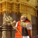 काशी में पीएम मोदी का भव्य रोड शो: 14 किमी तक उमड़ा जनसैलाब, बाबा विश्वनाथ के दरबार में टेका माथा…