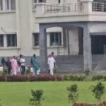 पश्चिम बर्धमान में “1000 पोस्ट पोल वायलेंस” का दावा, तृणमूल विधायकों ने पुलिस कमिश्नर को सौंपा ज्ञापन…