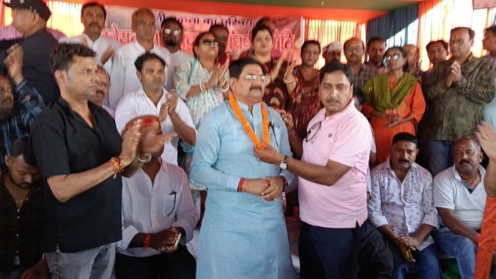 धनबाद-बोकारो सड़क चालू कराने की मांग को लेकर कोयलांचल बचाओ संघर्ष समिति का आंदोलन तेज…