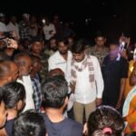 डुहाटांड युवक हत्याकांड : बारामासिया पुल जाम, महापौर संजीव सिंह ने परिजनों से मिल दिया न्याय का भरोसा…