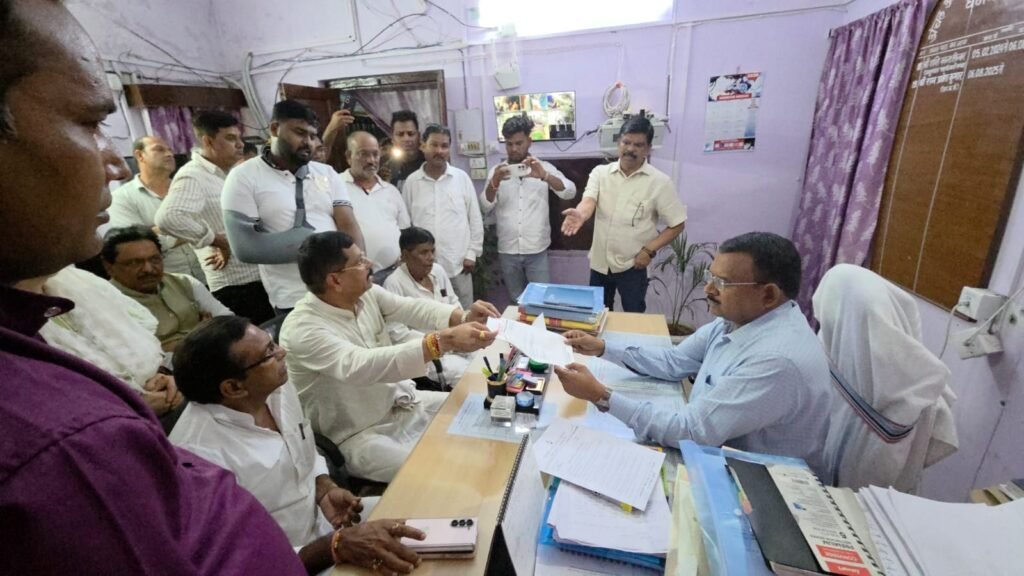 अंचल कार्यालय धनबाद में व्याप्त भ्रष्टाचार एवं जन समस्याओं को लेकर कांग्रेस का धरना-प्रदर्शन…