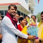 सिंह मेंशन पहुंचे केंद्रीय मंत्री सतीश चंद्र दुबे, रागिनी सिंह व मेयर संजीव सिंह ने किया स्वागत…