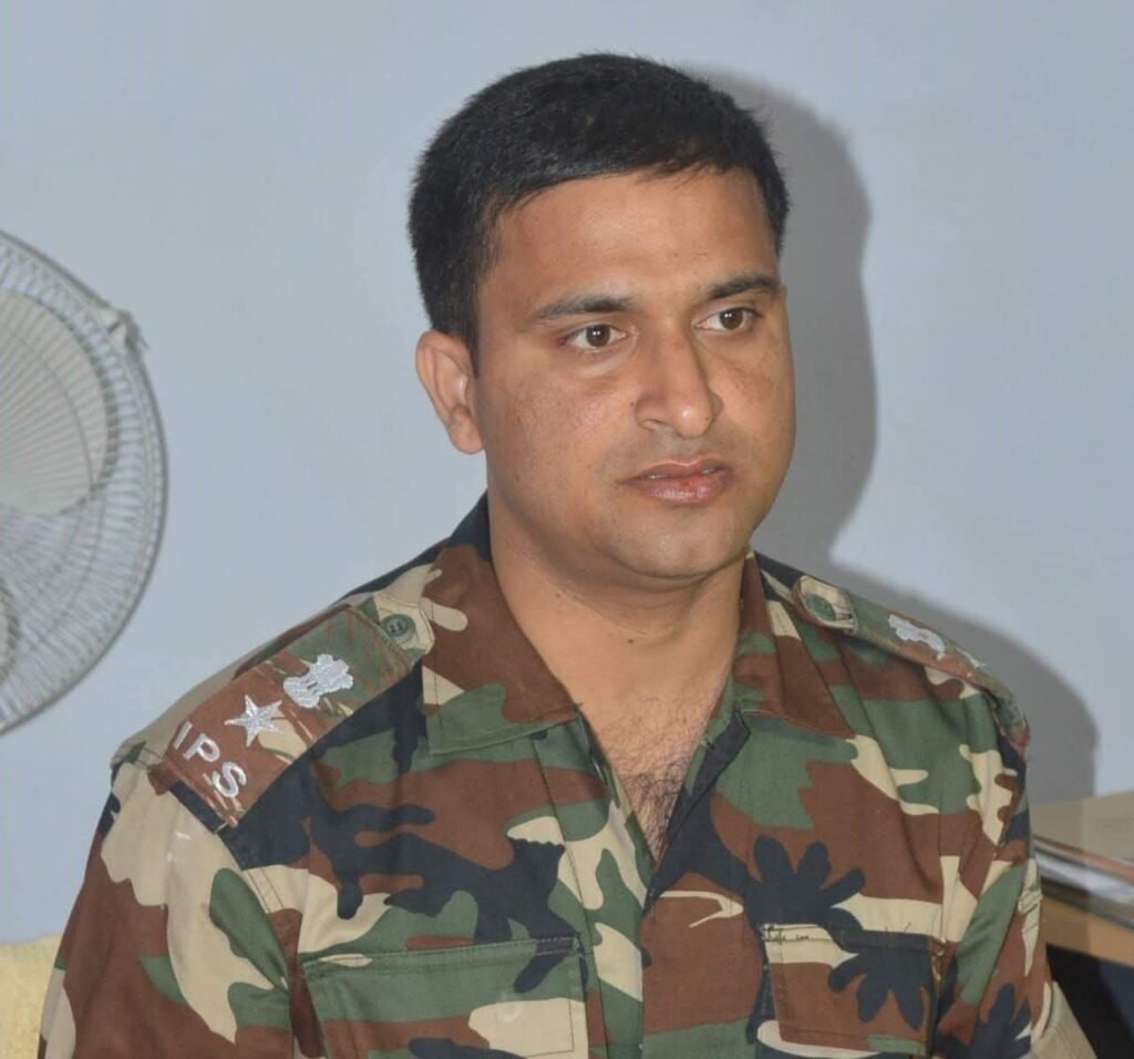 झारखंड कैडर के IPS सुरेंद्र कुमार झा बने BSF के नए DIG…