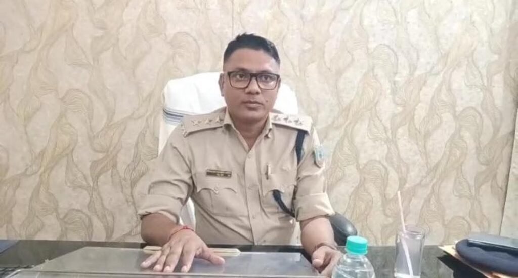 सिंदरी अनुमंडल कार्यालय में SDPO पीसी महतो ने किया पदभार ग्रहण…
