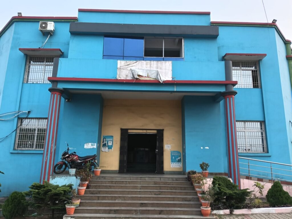 मिहिजाम नगर परिषद : रंग चमकदार, व्यवस्था बीमार!.