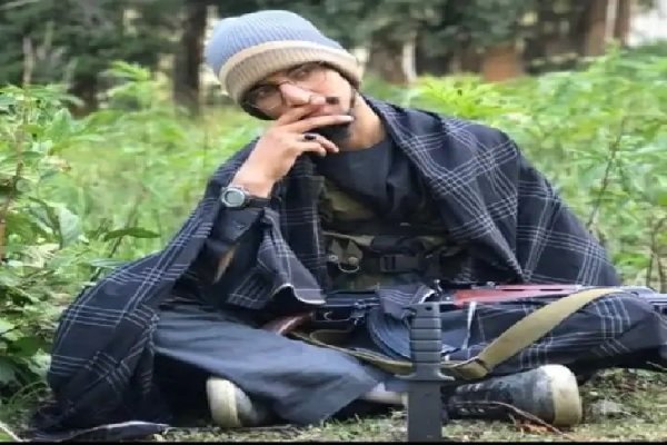 पुलवामा हमले से जुड़े आतंकी हमजा बुरहान की PoK में गोली मारकर हत्या…