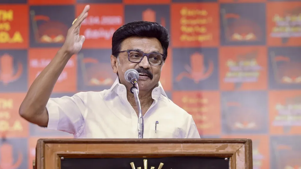 तमिलनाडु में ‘थलपति’ की TVK का जोर, कोलाथुर में M. K. Stalin हारे..