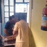 स्कूल जाते समय दर्दनाक हादसा: एक नन्हे छात्र की मौत, दूसरा घायल…