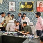 उपायुक्त ने की धनबाद सदर, पुटकी व धनबाद अंचल की योजनाओं की समीक्षा, धनबाद सीओ को शो-कॉज