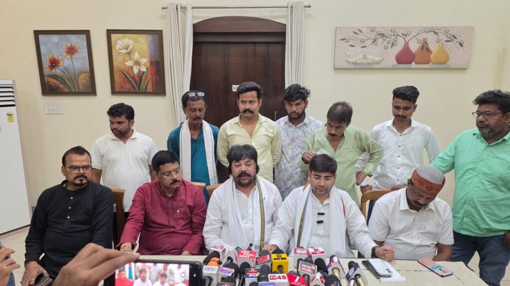 धनबाद कांग्रेस में कोई विवाद नहीं, सभी मिलकर करेंगे संगठन को मजबूत : जांच समिति