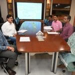 रेलकर्मियों ने महाप्रबंधक के समक्ष रखीं समस्याएं, त्वरित समाधान के दिए गए निर्देश