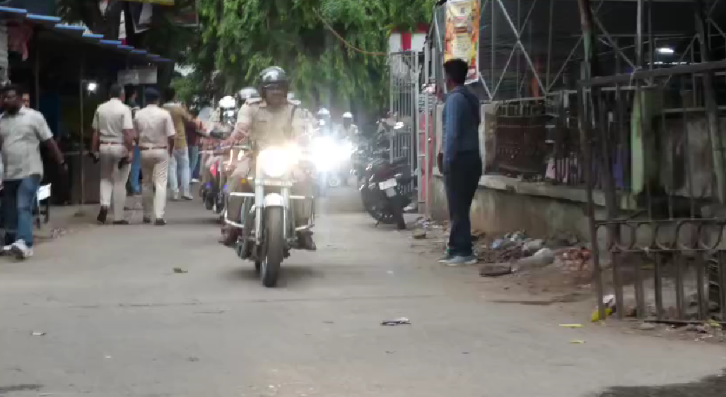 मोहर्रम को लेकर धनबाद पुलिस का फ्लैग मार्च