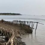 West Bengal: River dam broken again in Nandabhanga, villagers adamant on demand for permanent solution