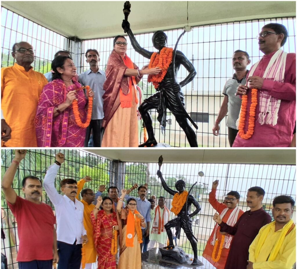 बिरसा मुंडा की 126वीं पुण्यतिथि पर सिंदरी में श्रद्धांजलि, भाजपा नेत्री तारा देवी ने किया माल्यार्पण